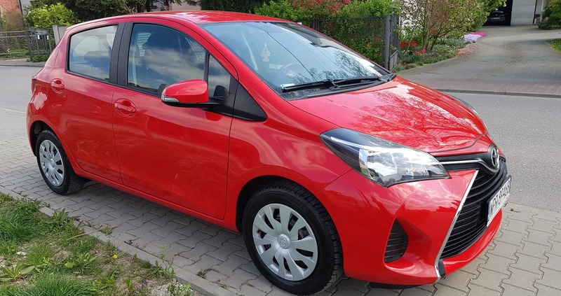 Toyota Yaris cena 39500 przebieg: 34000, rok produkcji 2015 z Proszowice małe 742